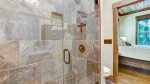 QUEEN BATHROOM WALK-IN SHOWER